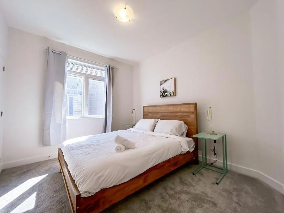Executive 4Br Home With Loft And Bsmnt Οττάβα 0*,  Καναδάς