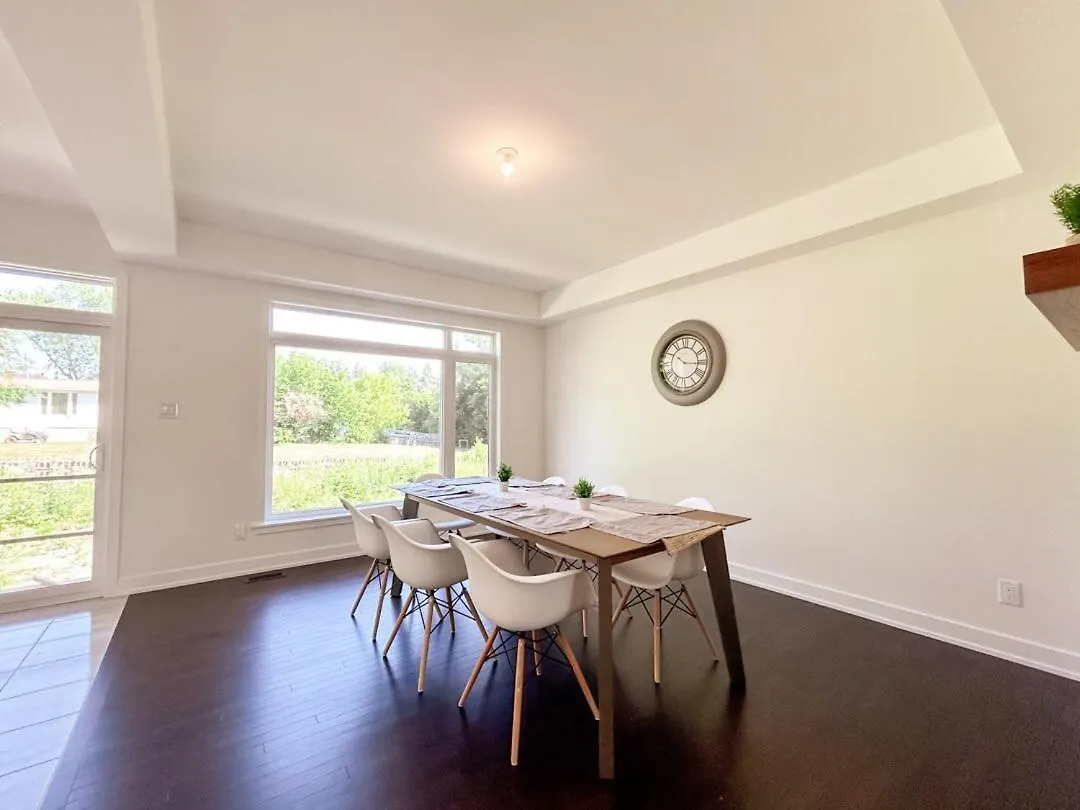 Executive 4Br Home With Loft And Bsmnt Οττάβα Σπίτι διακοπών
